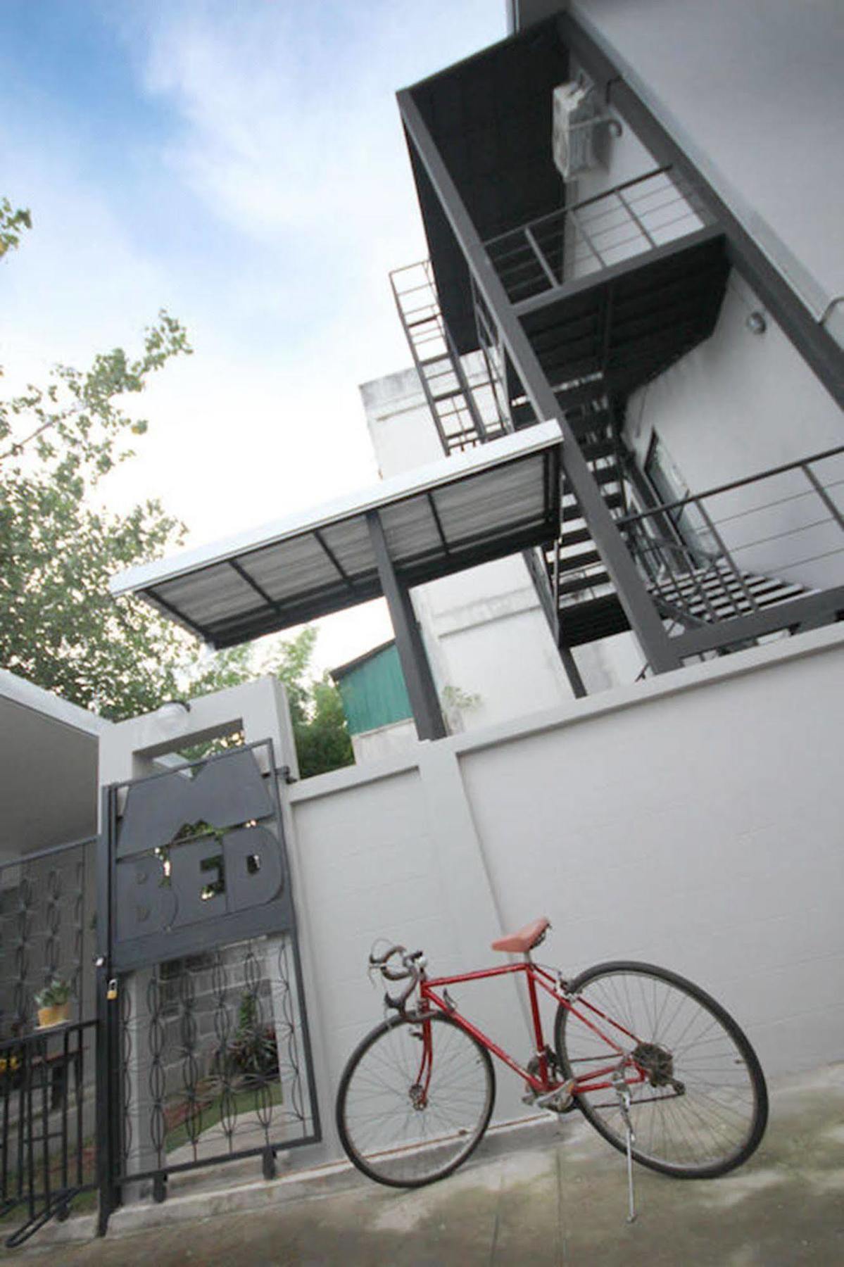 A Pousada Mbed Phuket Exterior foto