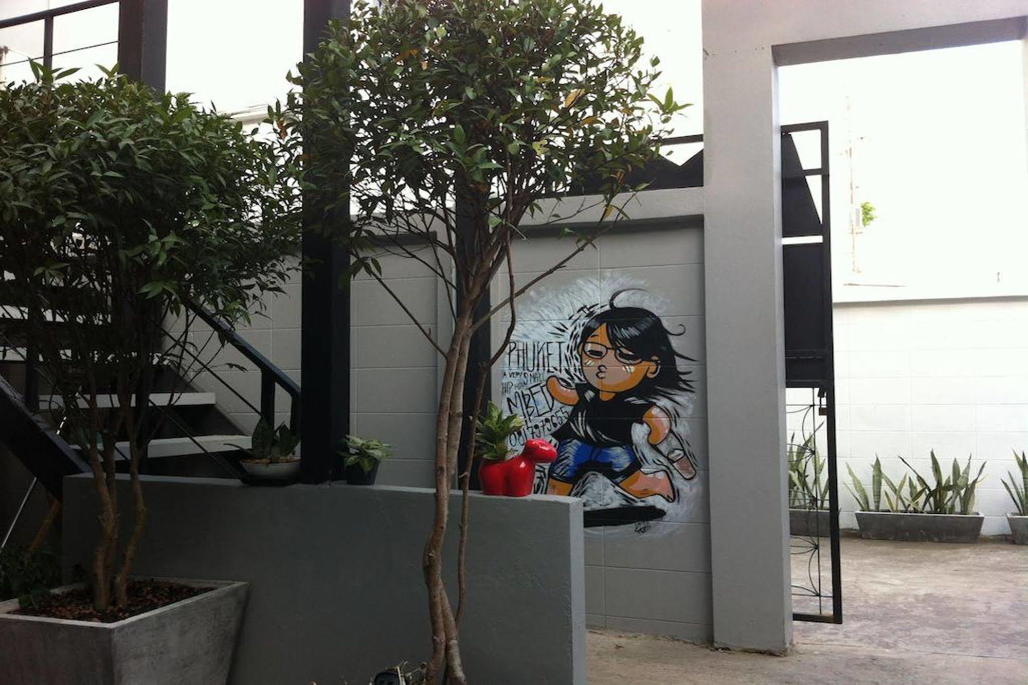 A Pousada Mbed Phuket Exterior foto