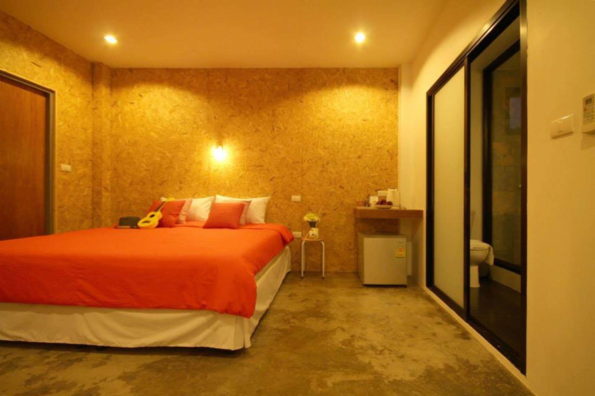 A Pousada Mbed Phuket Exterior foto